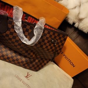 Brand New Purse never used!!!